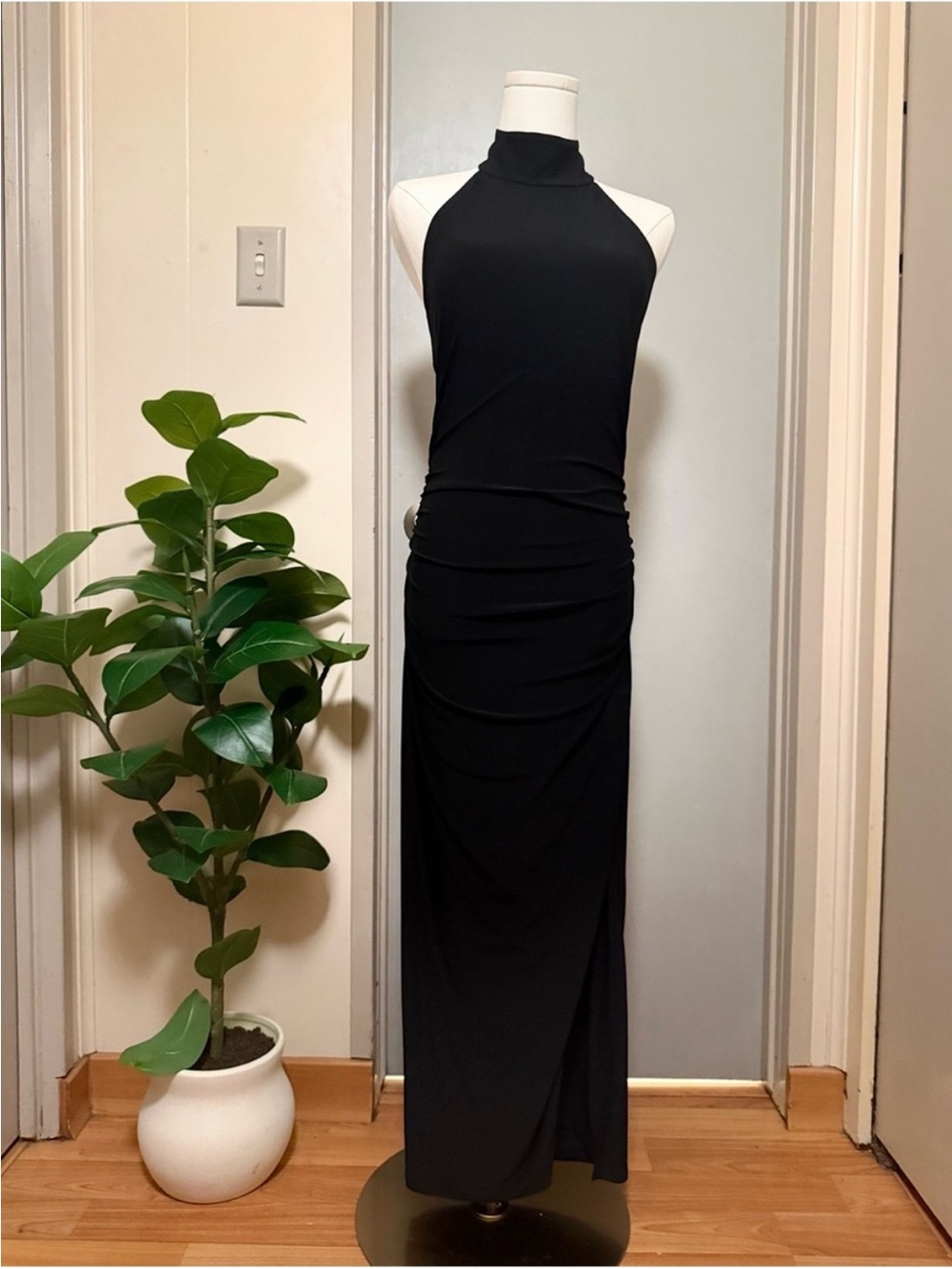NEW Aritzia Wilfred Smooth Matter Remedy Halter Maxi Dress Black L - Picture 3 of 12